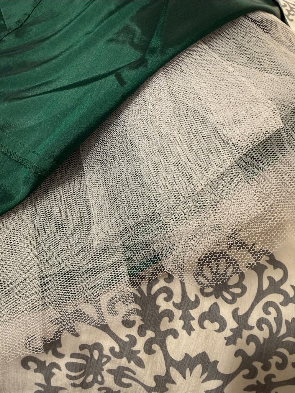 Elegant Emerald Green A-Line Ball Gown - Picture 9 of 9
